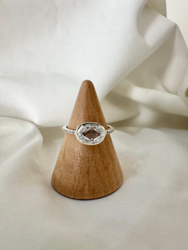 Anillo Solitario Oval