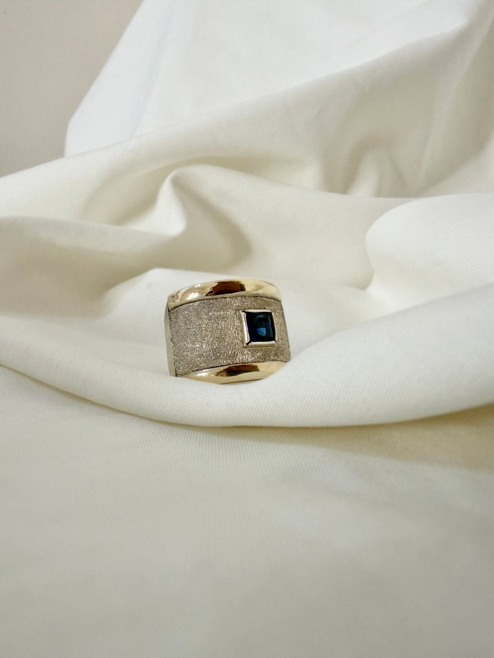 Anillo Ancho Circonia Azul - Imagen 2
